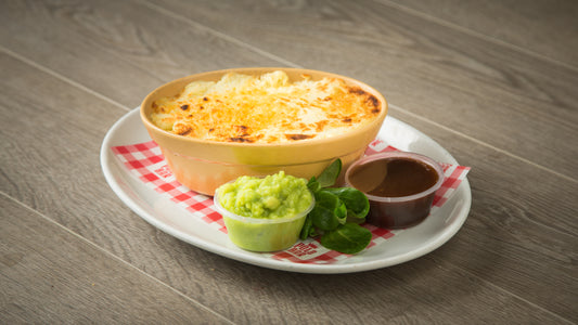 Shepherds Pie with fresh Garden Peas and Gravy